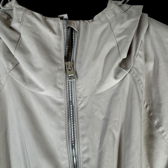 Athleta Abalone Tan Rain/Utility Jacket Sz M - Picture 3 of 9